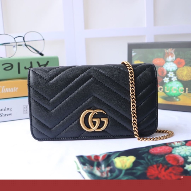 G*u*i wallets & purse